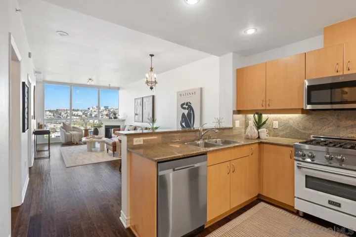 300 W Beech St 1305, San Diego, California 92101
