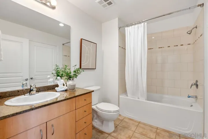 300 W Beech St 1305, San Diego, California 92101