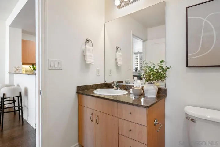 300 W Beech St 1305, San Diego, California 92101