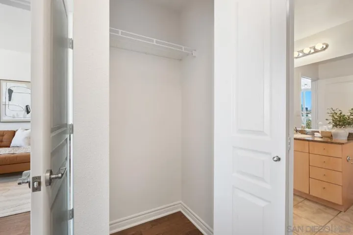 300 W Beech St 1305, San Diego, California 92101