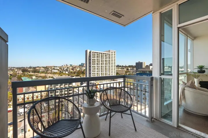 300 W Beech St 1305, San Diego, California 92101