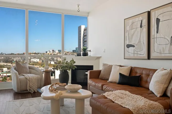 300 W Beech St 1305, San Diego, California 92101