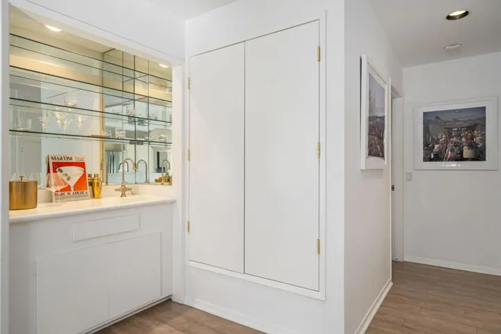 Wet Bar