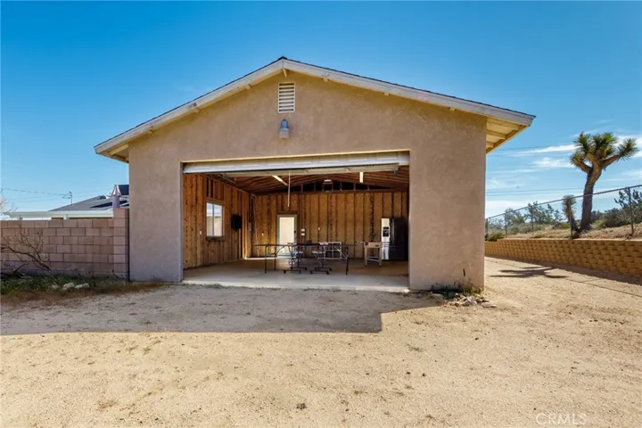 Rear Garage