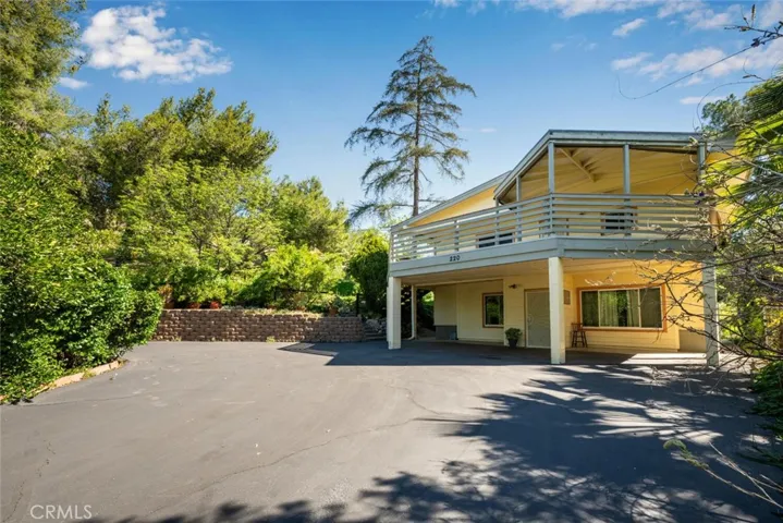 Welcome to 220 D. St., a country hideaway minutes from downtown Ramona!