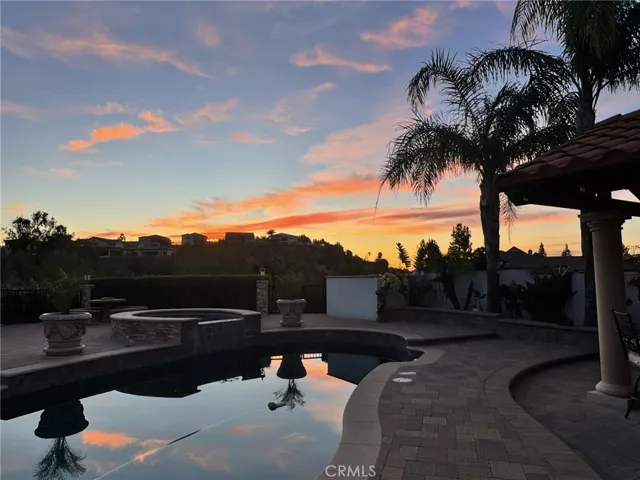 10565 Lubao, Chatsworth, California 91311