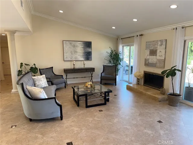10565 Lubao, Chatsworth, California 91311