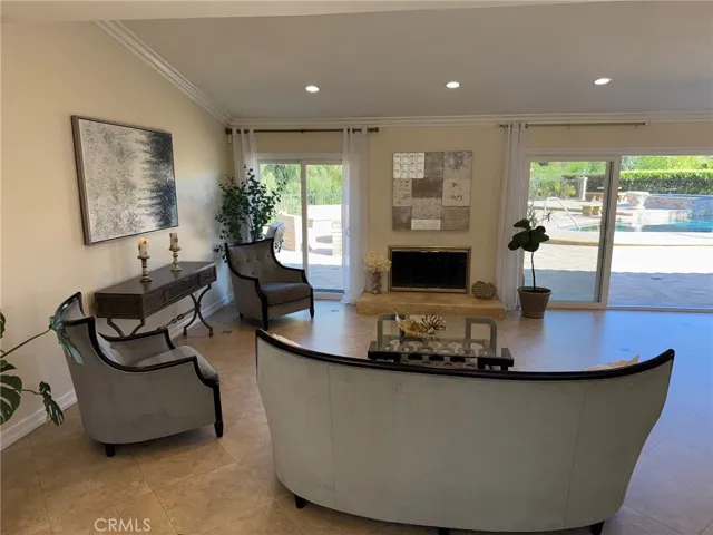 10565 Lubao, Chatsworth, California 91311