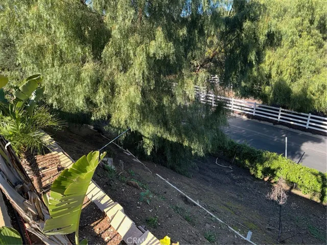 10565 Lubao, Chatsworth, California 91311