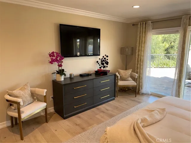 10565 Lubao, Chatsworth, California 91311