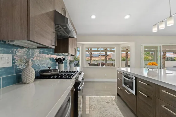 15_12022647_186884_186884-EI-115