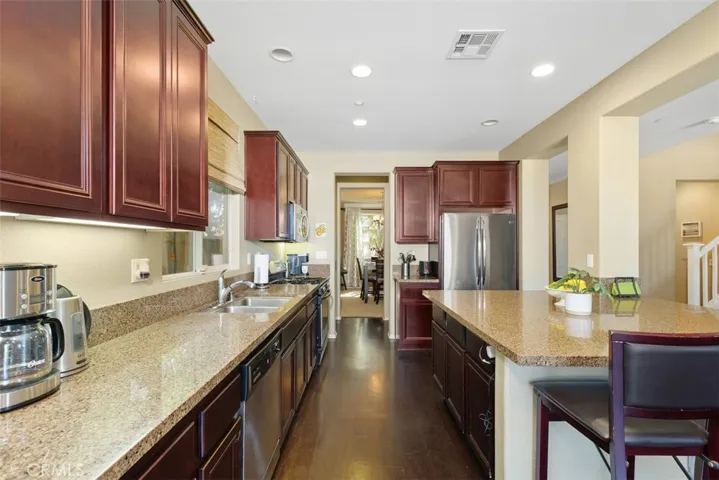 granite kitchen
