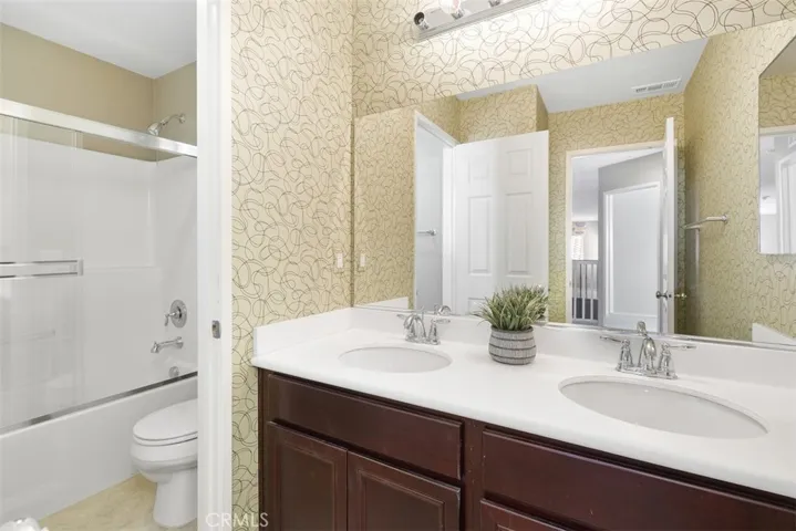 upstairs secondary bathroom