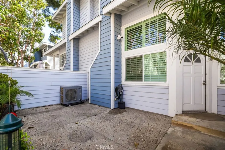 19135 Beachcrest, Huntington Beach, California 92646