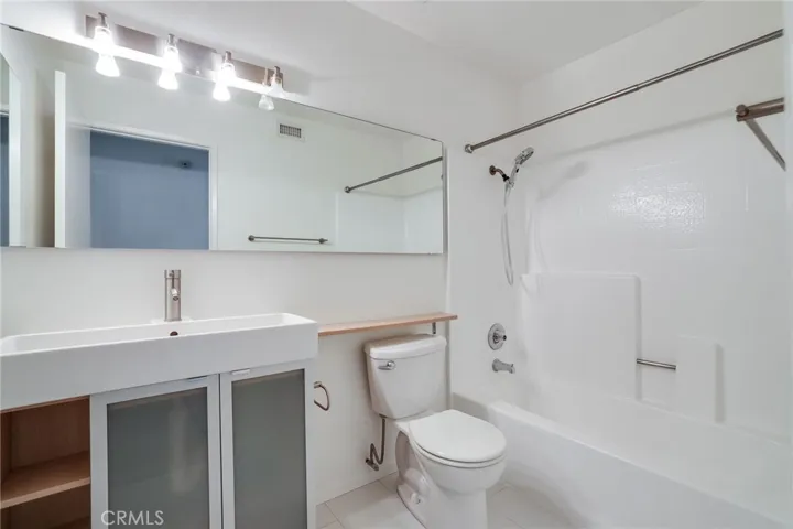 19135 Beachcrest, Huntington Beach, California 92646