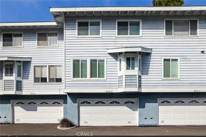 19135 Beachcrest, Huntington Beach, California 92646