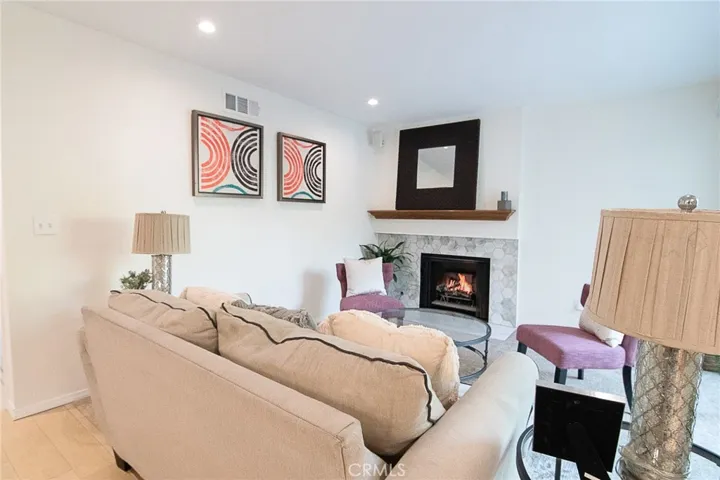 Living Rm