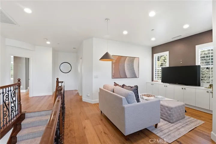 Upstairs loft space.
