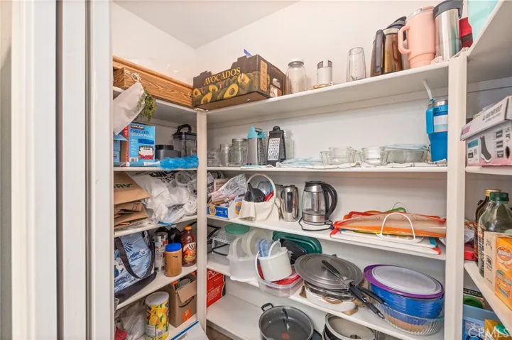Kitchen pantry