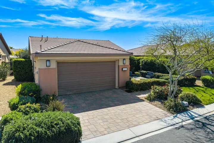 3-web-or-mls-AMLongmeadow_OPMG_0326_003