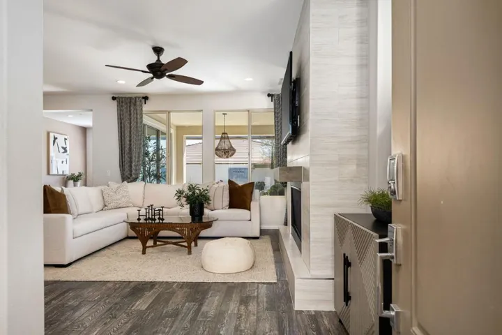 9-web-or-mls-AMLongmeadow_OPMG_0326_009