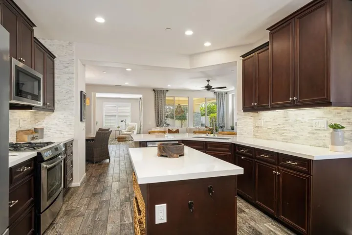 20-web-or-mls-AMLongmeadow_OPMG_0326_020