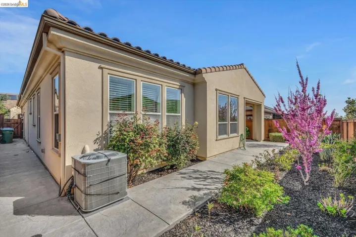 2002 Tempranillo Ln, Brentwood, California 94513