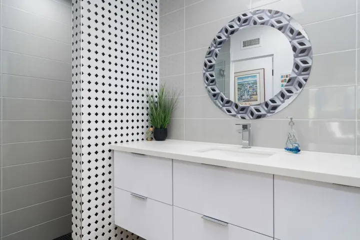 Guest Bath 1