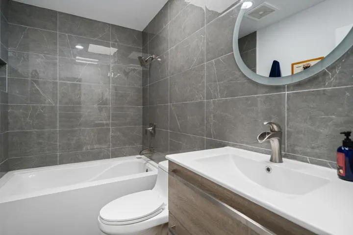 Guest Bath 3