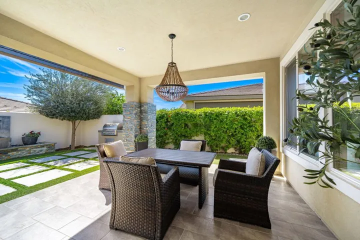 22-web-or-mls-AMLongmeadow_OPMG_0326_022