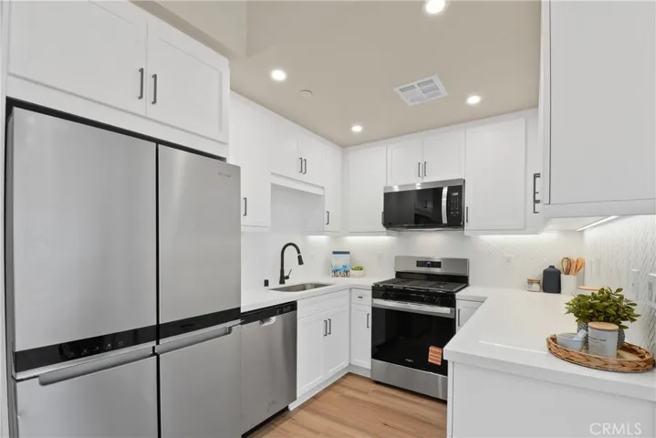 18082 Prairie Avenue 108, Torrance, California 90504