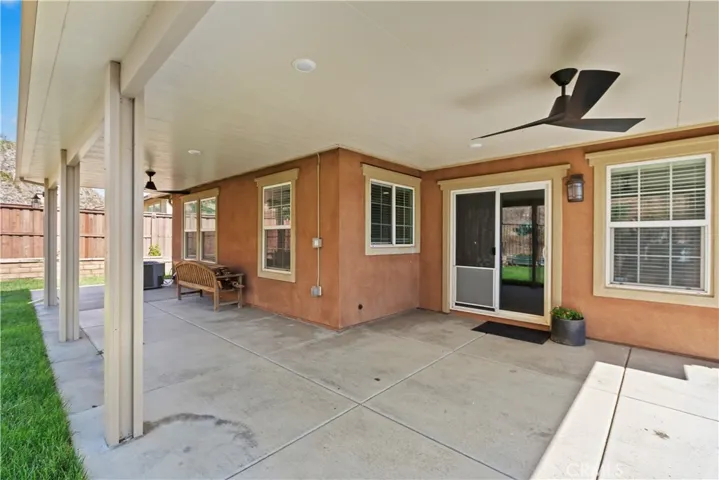 852 Yukon, San Jacinto, California 92582