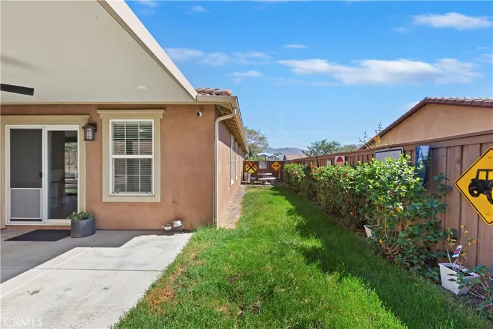 852 Yukon, San Jacinto, California 92582