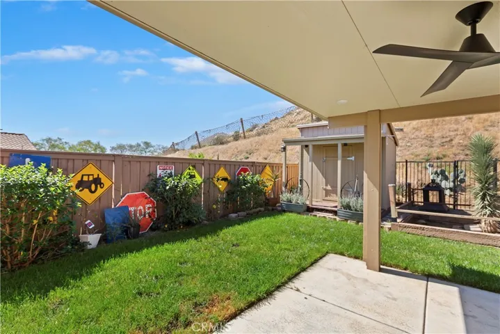 852 Yukon, San Jacinto, California 92582