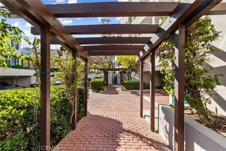 510 The Village 203, Redondo Beach, California 90277