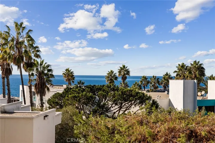 510 The Village 203, Redondo Beach, California 90277