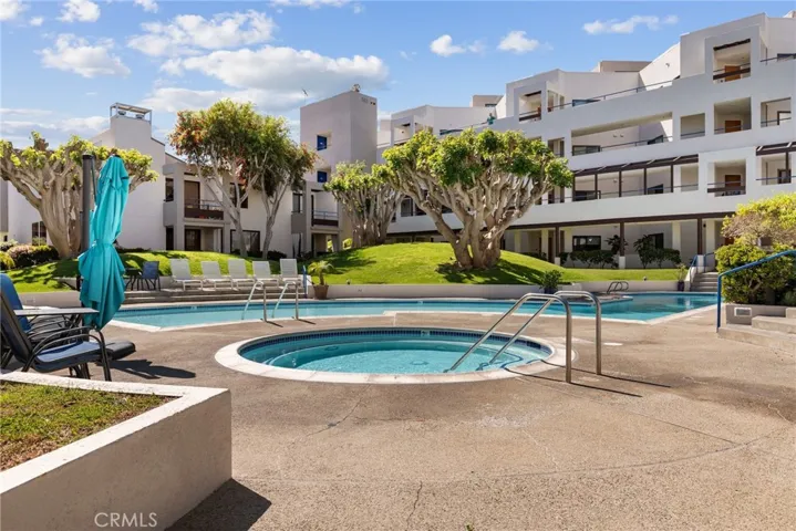 510 The Village 203, Redondo Beach, California 90277