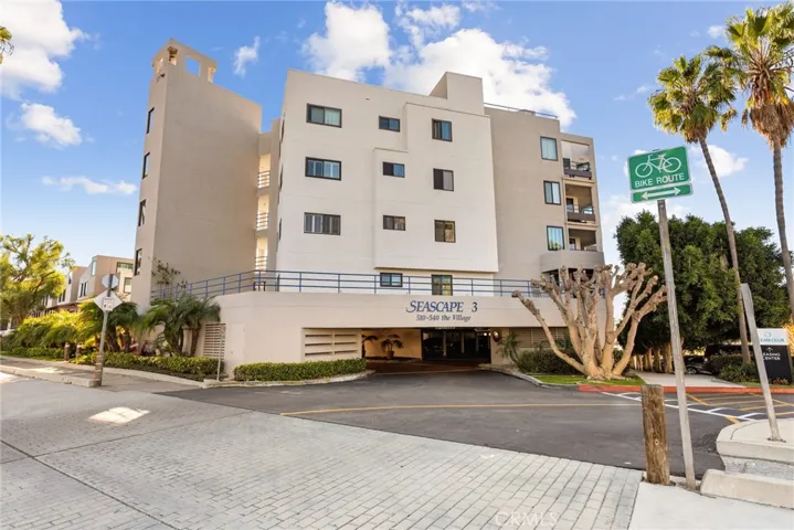 510 The Village 203, Redondo Beach, California 90277