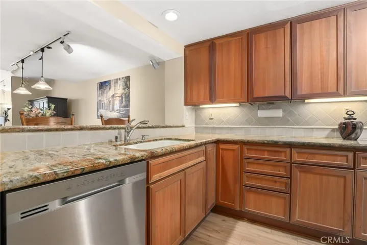 510 The Village 203, Redondo Beach, California 90277