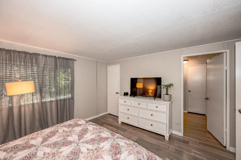 Great primary bedroom with 2 closets!