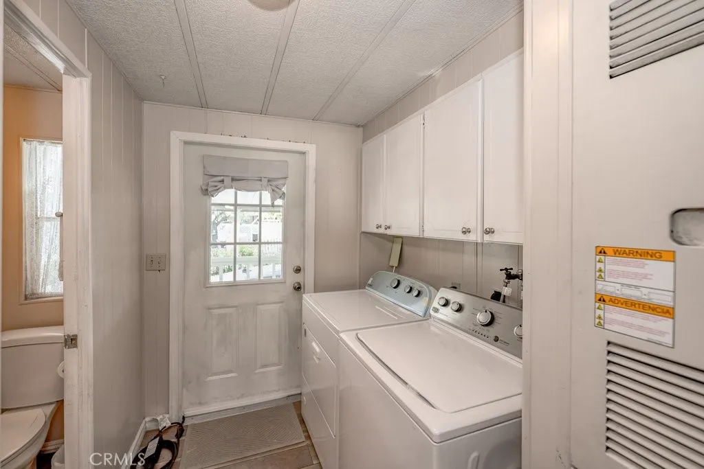 Indoor washer and dryer!