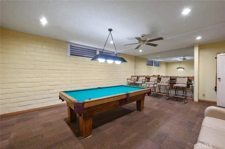 Take up pool! Host your friends!