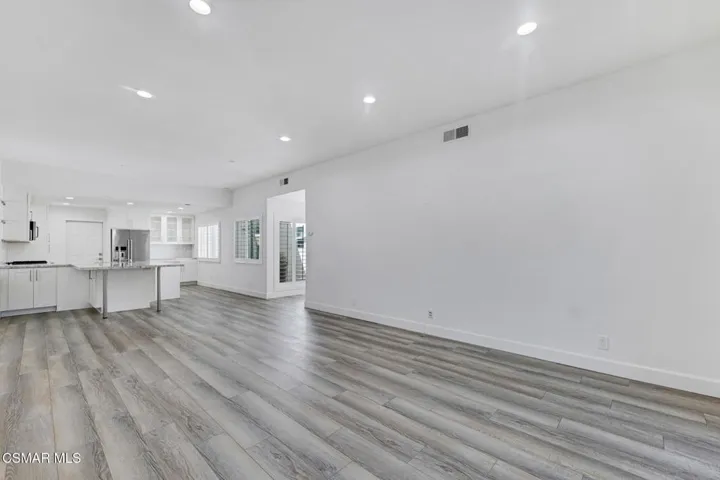 2579 Lakewood Pl  -  HsHProd-13