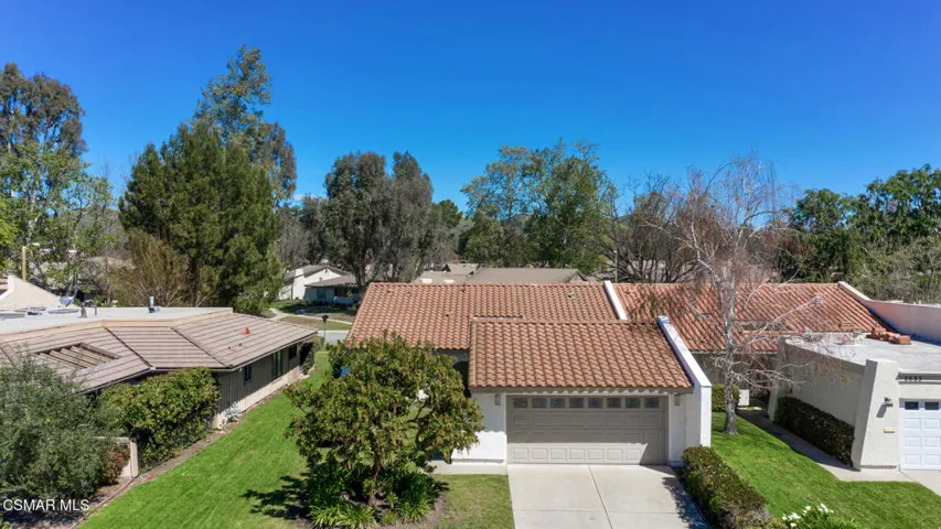 2579 Lakewood Pl  -  HsHProd-1