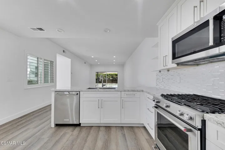 2579 Lakewood Pl  -  HsHProd-19