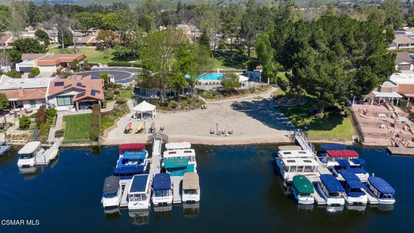 2579 Lakewood Pl  -  HsHProd-9