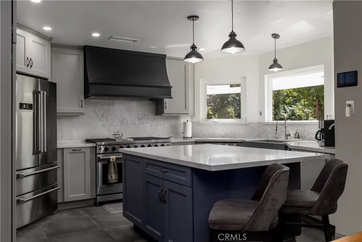 BEAUTIFUL REMODELED KITCHEN