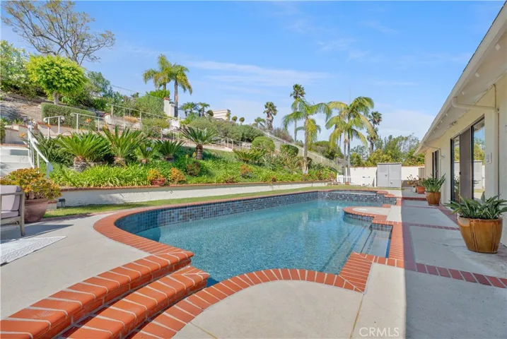 Salt-water Pool & Spa
