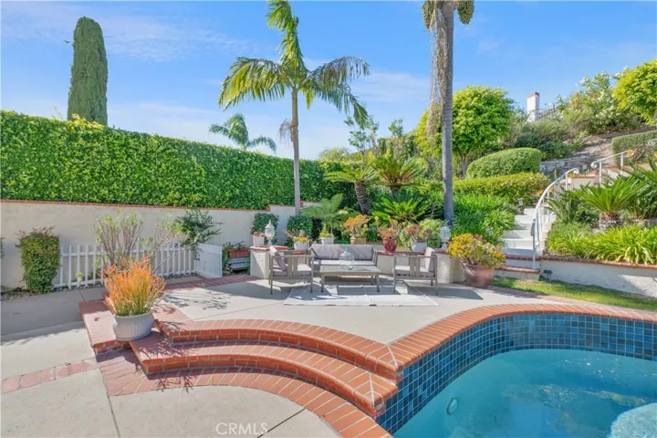 Salt-water Pool & Spa