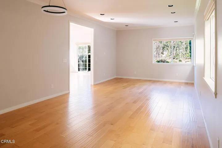 017DAMORE_2409OliveAve